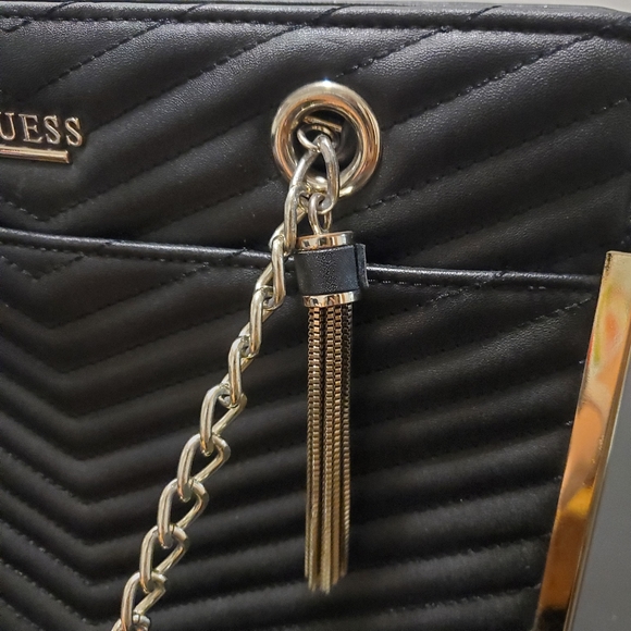 Black Guess Purse Handbag 🖤 - Picture 6 of 11